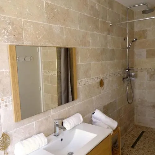 Guest house La Tour De Coron Hotel Belley
