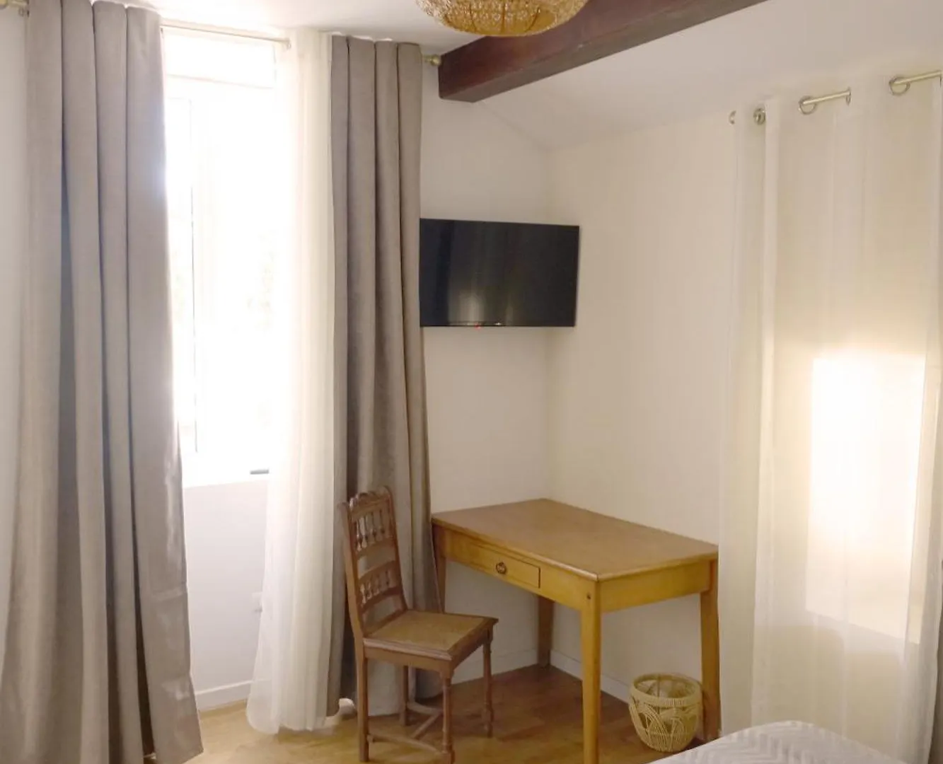 La Tour De Coron Hotel Belley 0*,